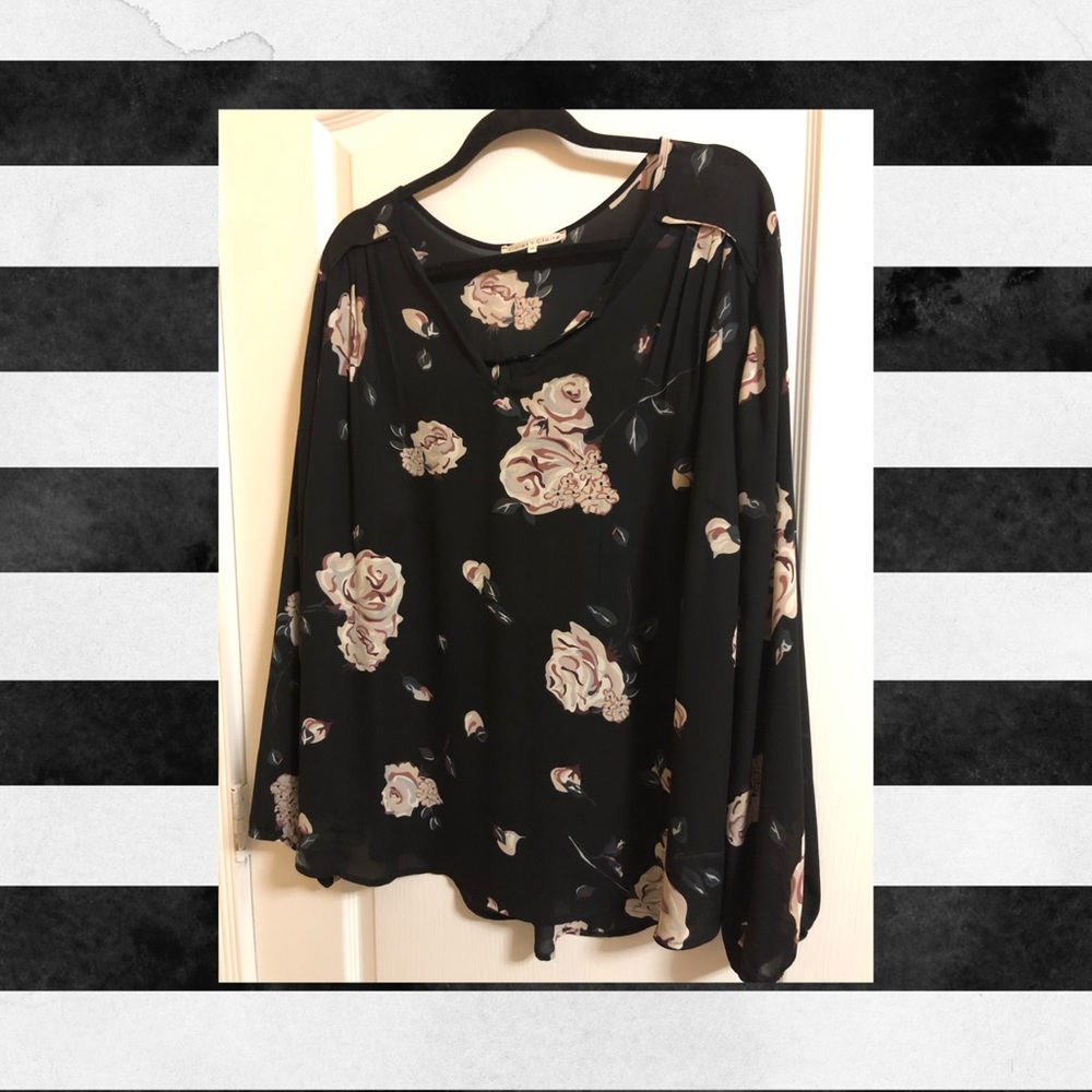 Violet + Claire Floral Top